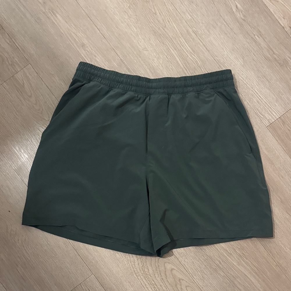 Men’s Lulu Lemon Pacebreaker Shorts